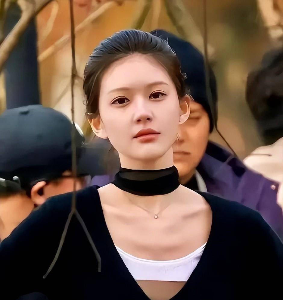 不饱饭崩溃大哭助理不安慰还总咄咄逼人pg电子试玩入口蒋欣精神状态惹担忧吃(图9) 不饱饭崩溃大哭助理不安慰还总咄咄逼人pg电子试玩入口蒋欣精神状态惹担忧吃(图9)