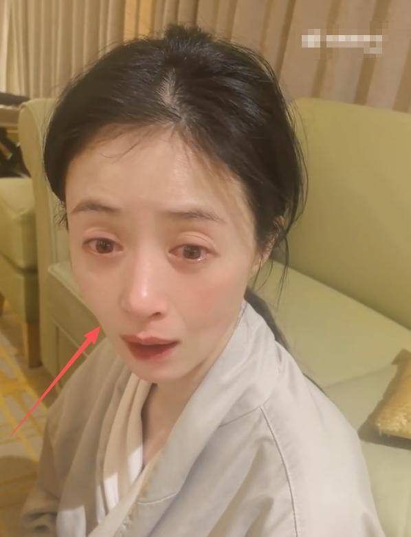 不饱饭崩溃大哭助理不安慰还总咄咄逼人pg电子试玩入口蒋欣精神状态惹担忧吃(图11) 不饱饭崩溃大哭助理不安慰还总咄咄逼人pg电子试玩入口蒋欣精神状态惹担忧吃(图11)