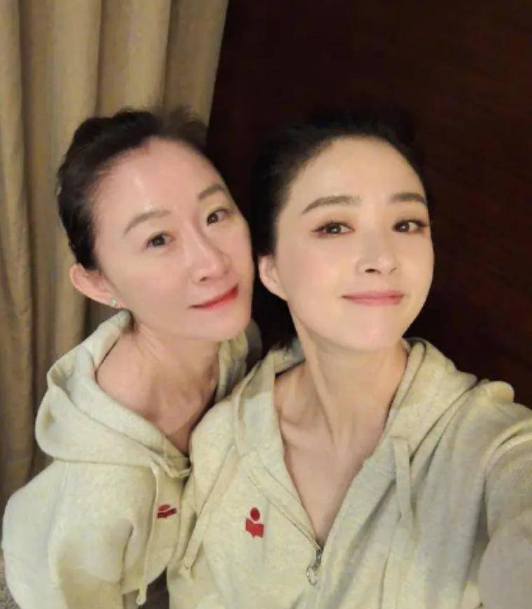 不饱饭崩溃大哭助理不安慰还总咄咄逼人pg电子试玩入口蒋欣精神状态惹担忧吃(图14)