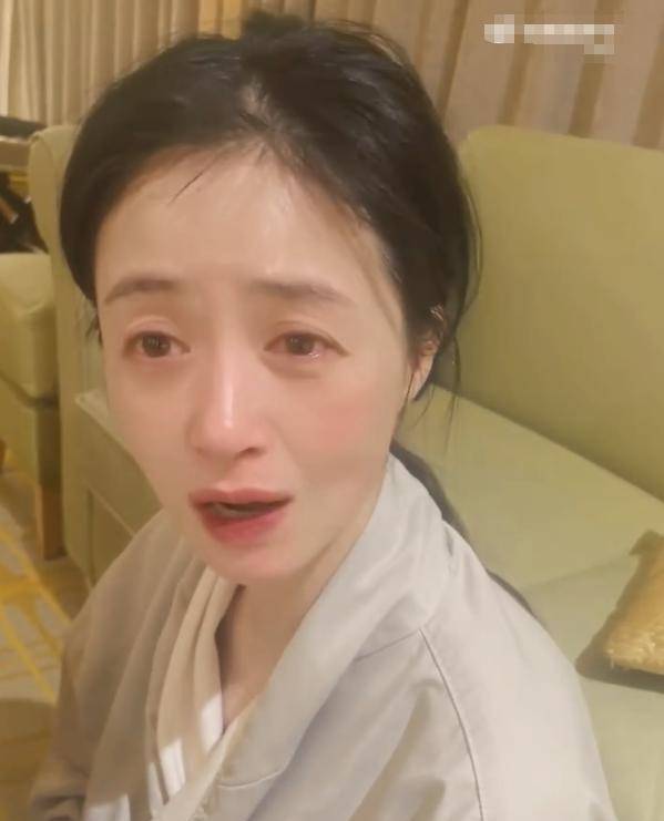 不饱饭崩溃大哭助理不安慰还总咄咄逼人pg电子试玩入口蒋欣精神状态惹担忧吃(图15)