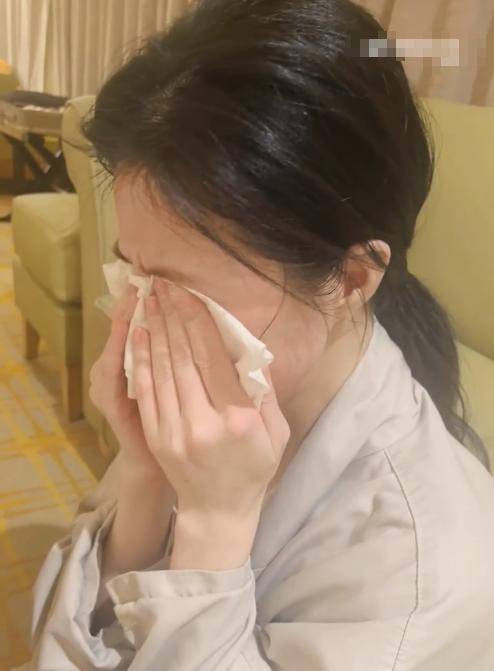 不饱饭崩溃大哭助理不安慰还总咄咄逼人pg电子试玩入口蒋欣精神状态惹担忧吃(图18)