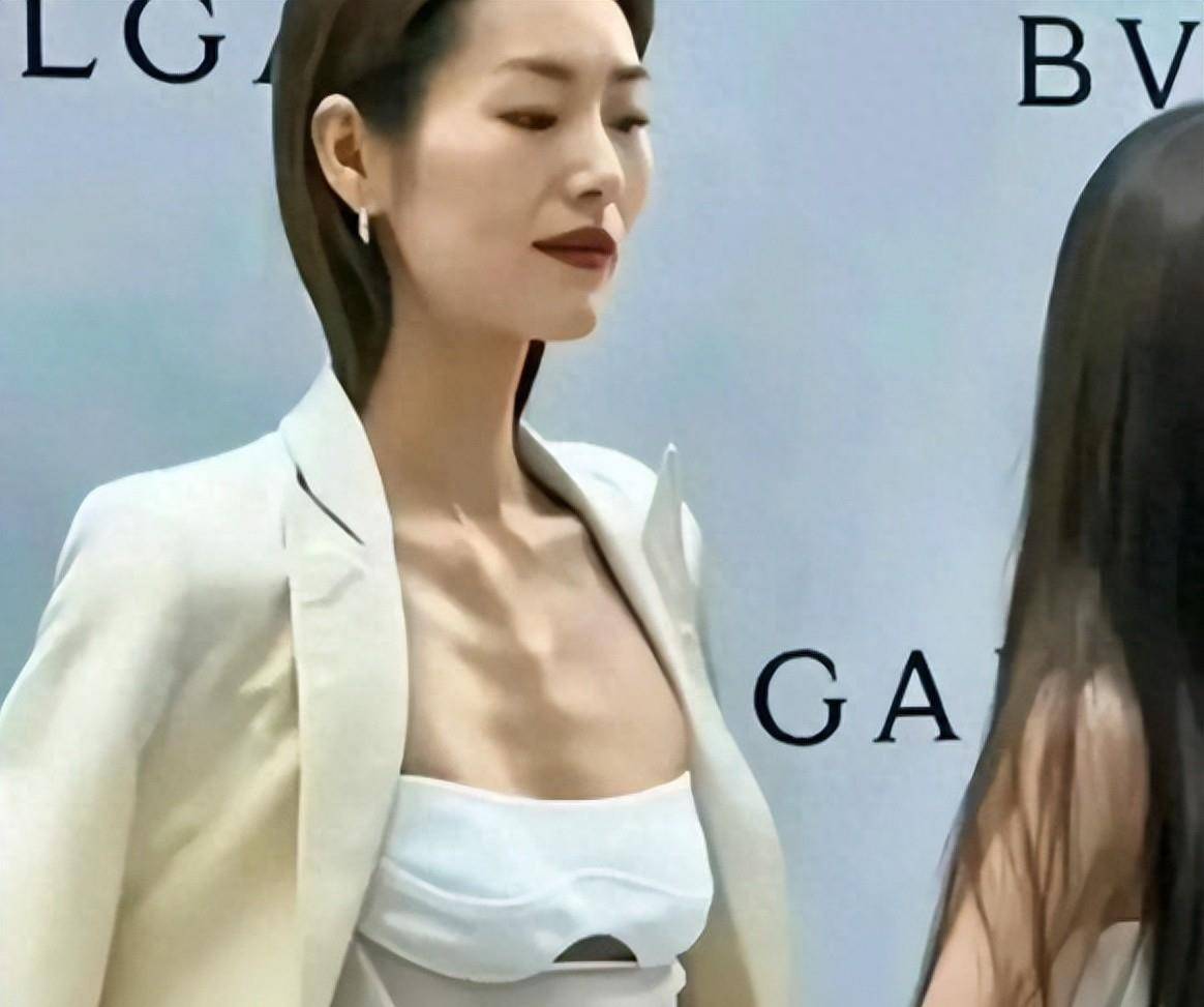 不饱饭崩溃大哭助理不安慰还总咄咄逼人pg电子试玩入口蒋欣精神状态惹担忧吃(图20)