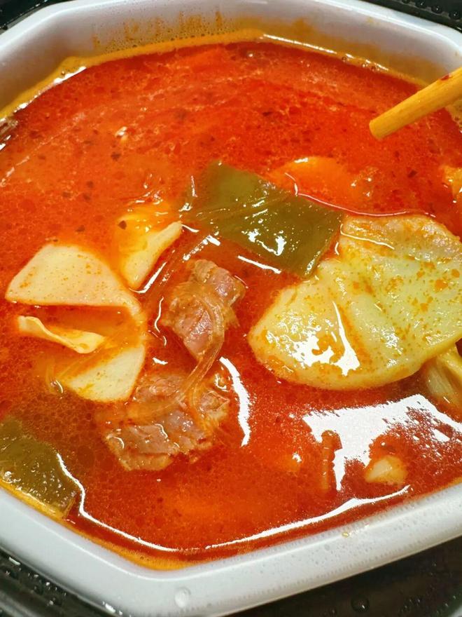 个自热火锅我能连吃三天！pg电子中国懒人狂喜！这(图6)